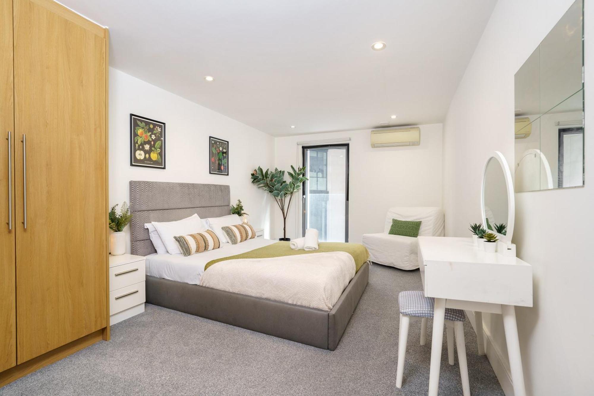 Modern 3 Bed 2 Bath Apartment Hyde Park Londra Esterno foto