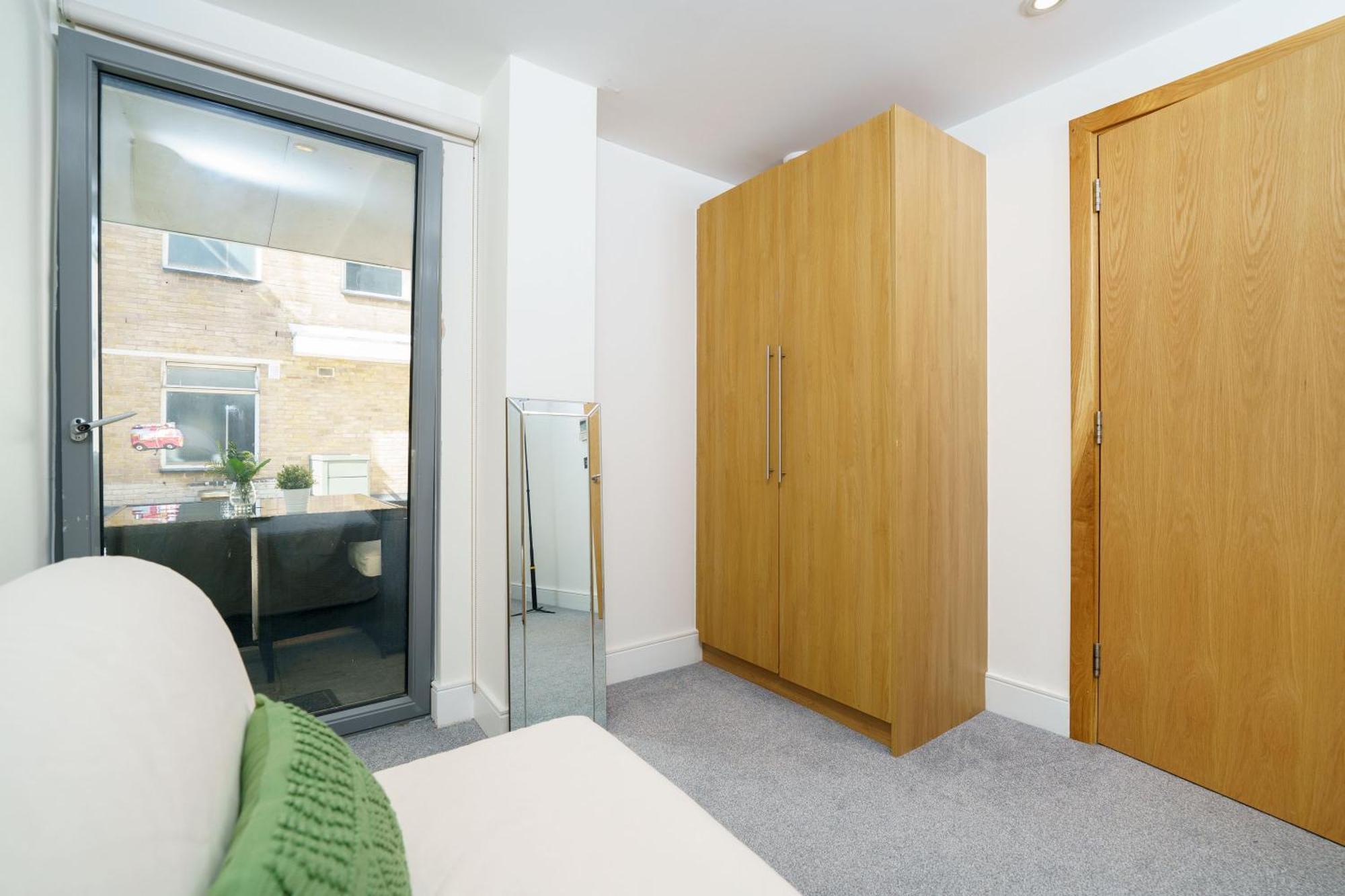 Modern 3 Bed 2 Bath Apartment Hyde Park Londra Esterno foto