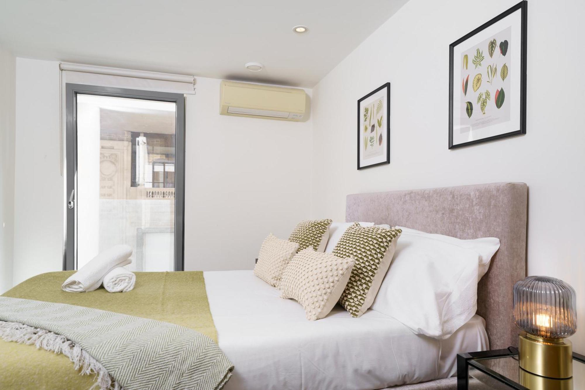 Modern 3 Bed 2 Bath Apartment Hyde Park Londra Esterno foto