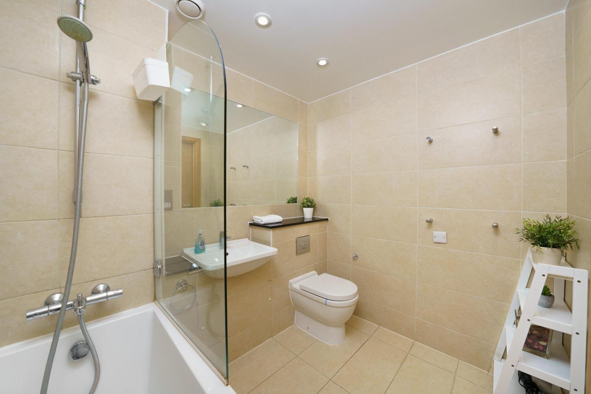 Modern 3 Bed 2 Bath Apartment Hyde Park Londra Esterno foto